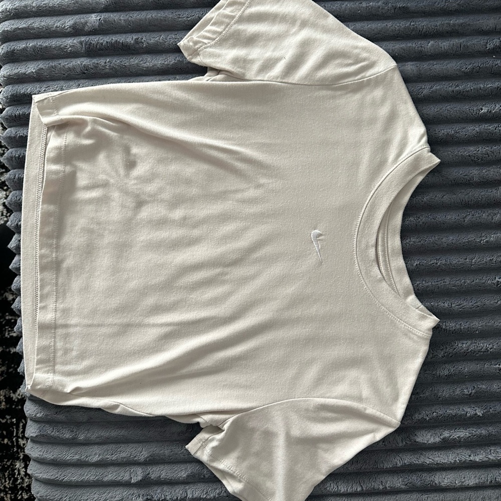 Nike Women's Short Sleeve Cream Tee